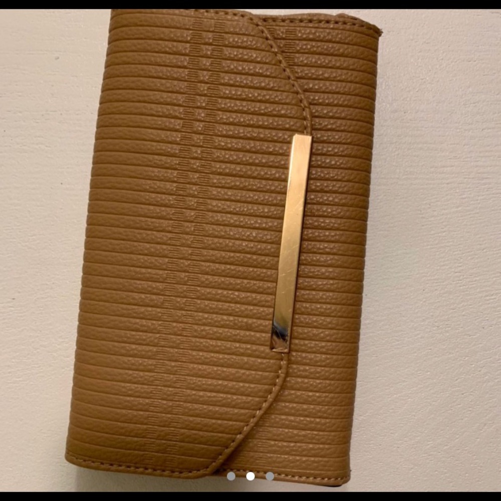 Clutch handbag